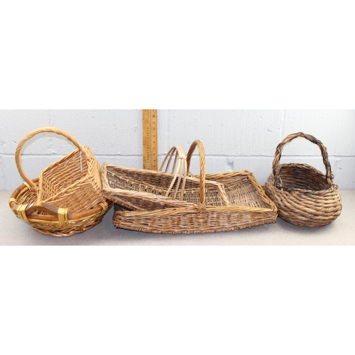 290 - 5 assorted vintage wicker baskets