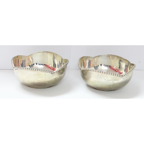 1112 - Cased pair of silver bowls, marked 925 silver,  approx 147g gross