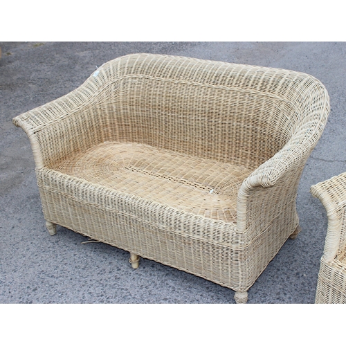 121 - Wicker conservatory sofa and a matching wicker armchair (2)