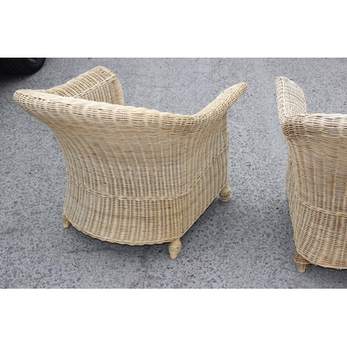 121 - Wicker conservatory sofa and a matching wicker armchair (2)