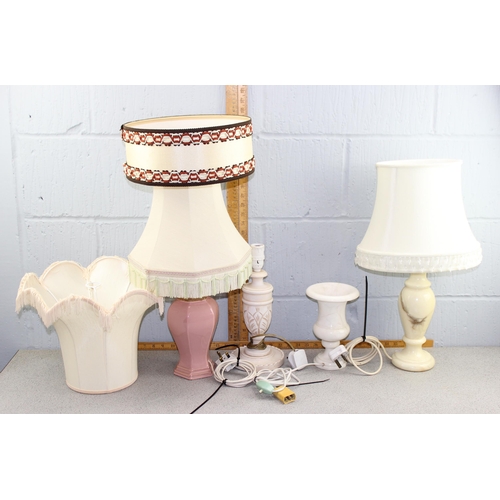 259 - 4 assorted table lamps with shades