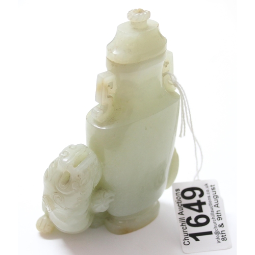 1649 - Chinese jade snuff bottle or miniature vase with lid, good quality carving and likely of some age, u... 