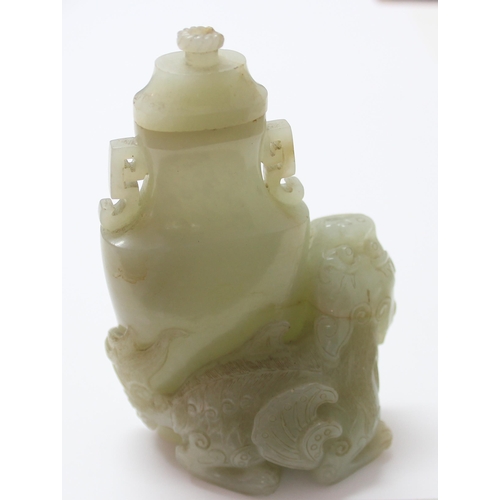 1649 - Chinese jade snuff bottle or miniature vase with lid, good quality carving and likely of some age, u... 