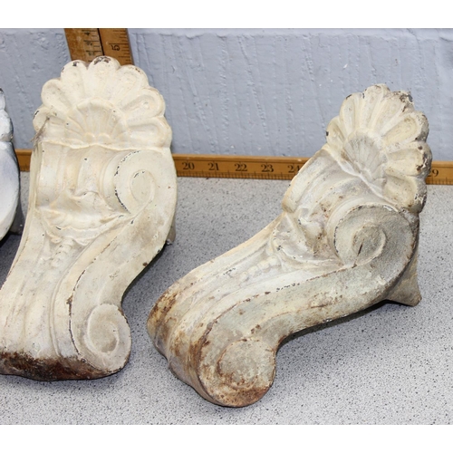 1861 - A set of 4 Victorian painted cast iron bath feet with scrolled decoration