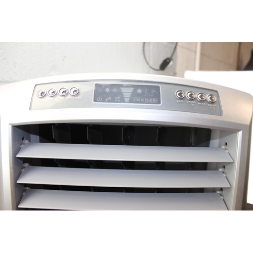 810 - Air conditioner unit with remote, Evaporative PEVC797