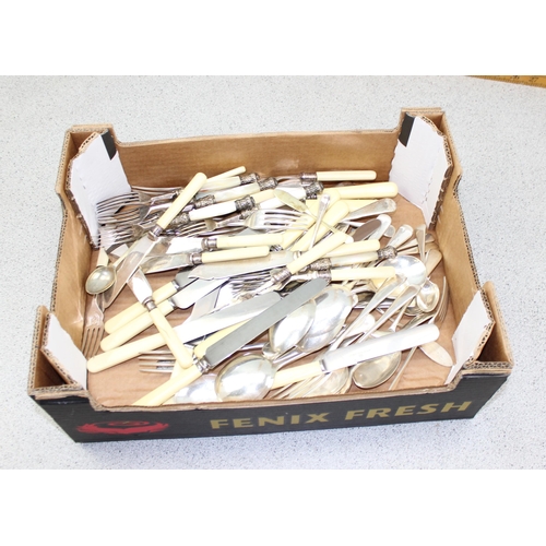 1169 - Qty of assorted mixed silver plated cutlery, some by Waring & Gillows, approx 3kg gross