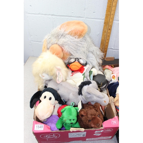 1549 - 2 boxes of stuffed toys and dolls