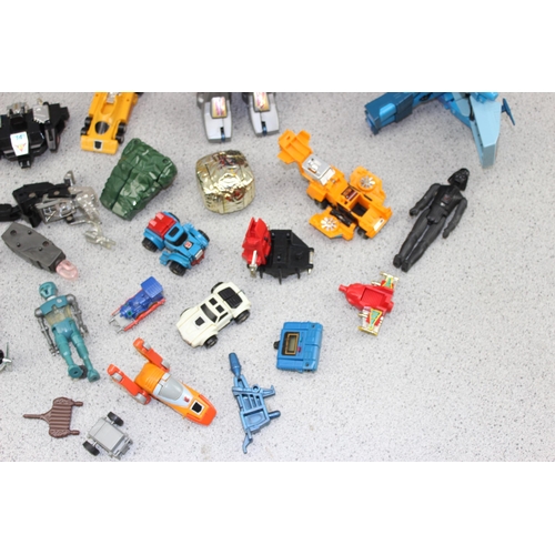 1553 - Qty of assorted vintage toys to inc Transformers Rock Lords toys, Star Wars figures etc etc