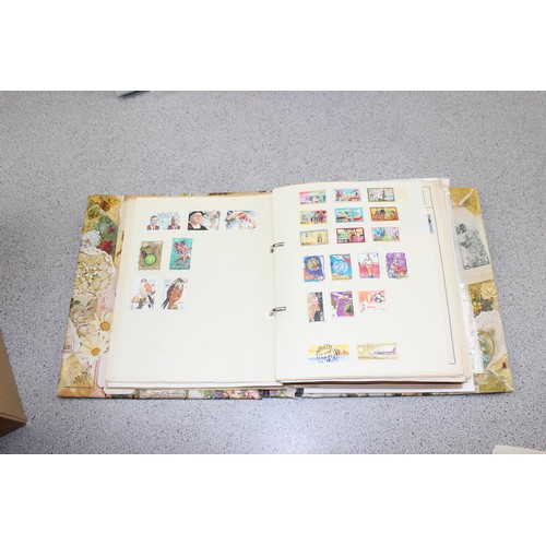 606 - Stamps, Box, GB, World, Commonwealth collection in 3 Albums, Quantity