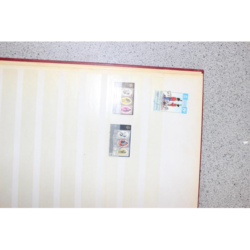 607 - Stamps, St Helena, QV/QE2 Mint & Used Selection,