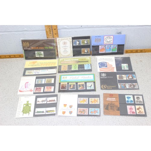 610 - Stamps, GB Presentation Packs   (30)