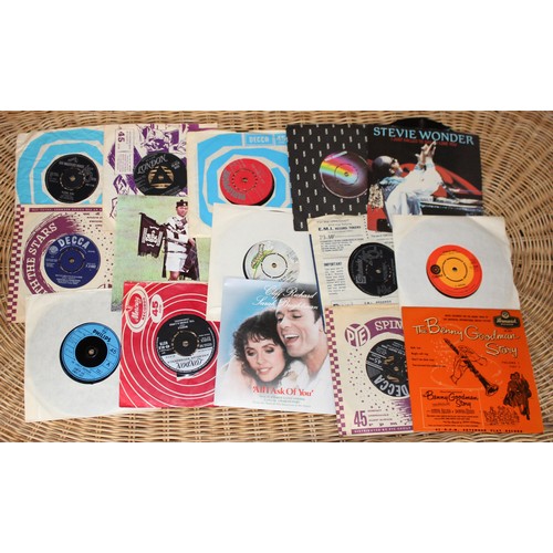 668 - A large qty of assorted LP and 7