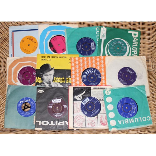 668 - A large qty of assorted LP and 7