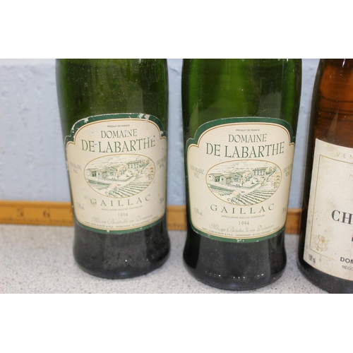 1601 - 4 bottles of assorted white wine, 2 Domaine de la Meuliere Chablis, 1er Cru & 2 1994 Domaine de Laba... 