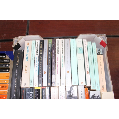 552 - Qty of assorted Penguin books etc (2 boxes)