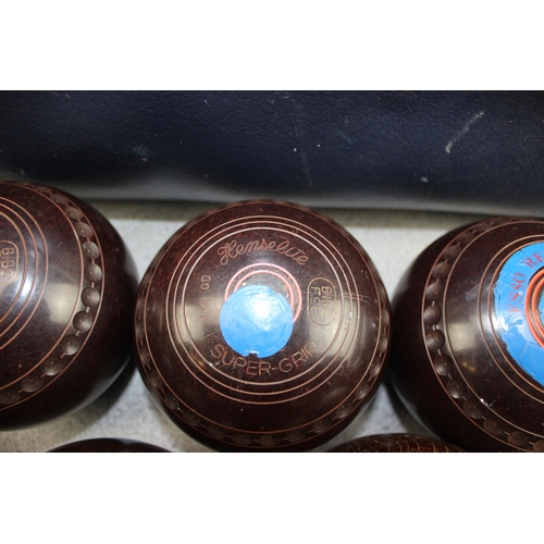 756 - Qty of wooden lawn bowling bowls