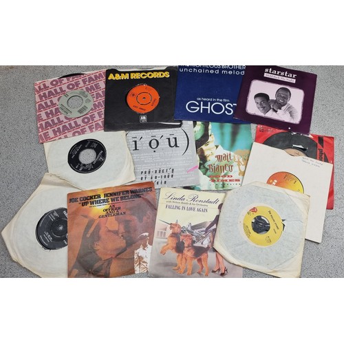 659 - Qty of vinyl LPs and singles records to inc Johnny Cash, The Beatles etc etc