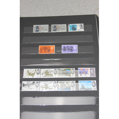 589 - Stamps - GB 1953/70 Commemoratives complete Unmounted Mint (2 sets Mounted)