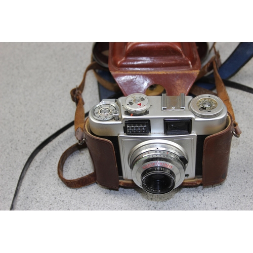 717 - Olympus OM-2n camera with OM-System Auto S 1:1.4 f=50mm lens, Sigma Zoom-Master 1:2.8-4 f=35-70mm le... 