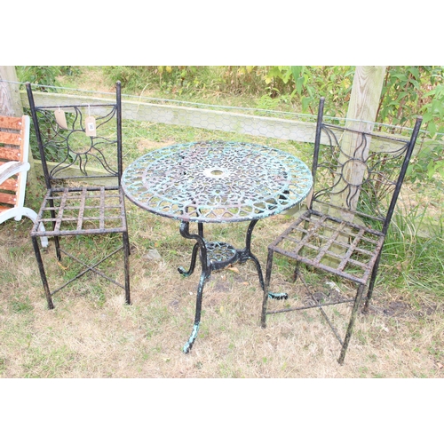 342 - Garden table and 2 chairs