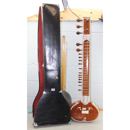 657 - A large Indian Sitar in case