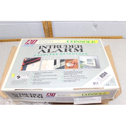 811 - RF8012 burglar alarm system in box