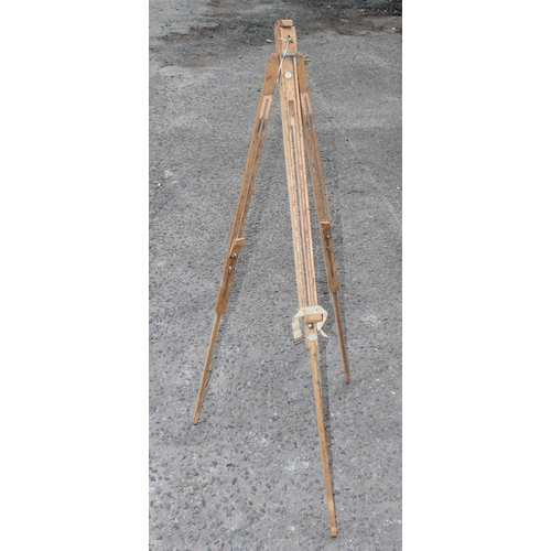 1791 - A Windsor & Newton wooden artists easel