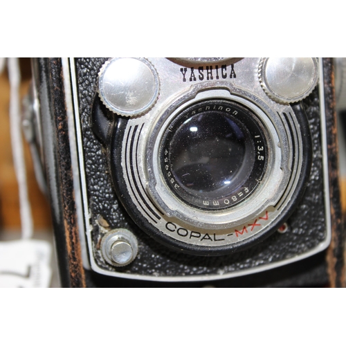 718 - YASHICA-MAT LM TLR camera in case, Copal-MXV, MTL2091464