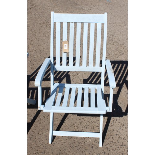 327 - 4 painted folding wooden garden chairs