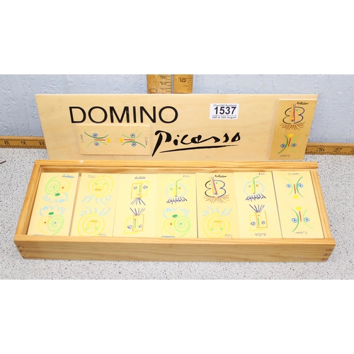 1537 - Pablo Picasso, A limited edition Picasso domino set, comprising twenty eight wooden rectangular domi... 