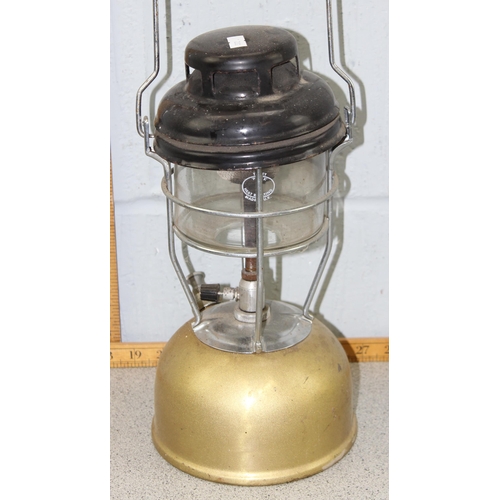 249 - Vintage Tilly lamp