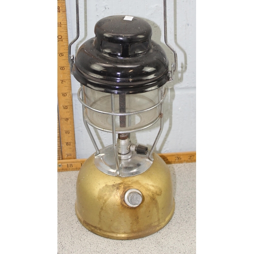 249 - Vintage Tilly lamp