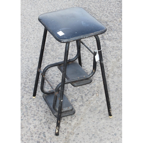 18 - Retro black metamorphic step stool