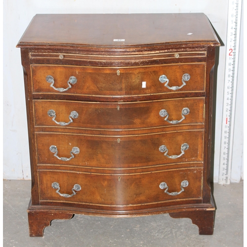 27 - Mahogany Georgian style serpentine-front 4-drawer chest of drawers with pull-out shelf