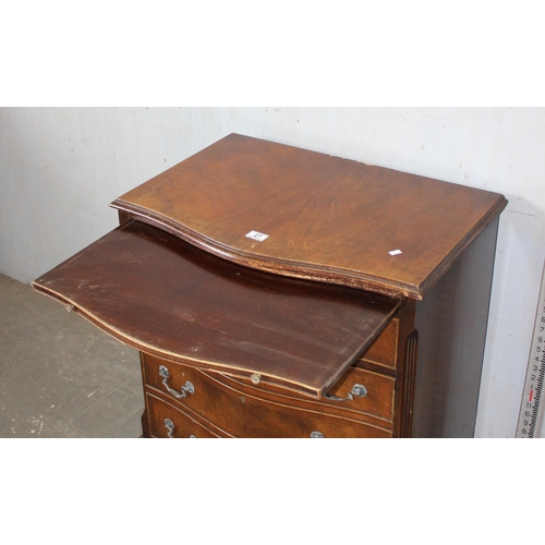 27 - Mahogany Georgian style serpentine-front 4-drawer chest of drawers with pull-out shelf