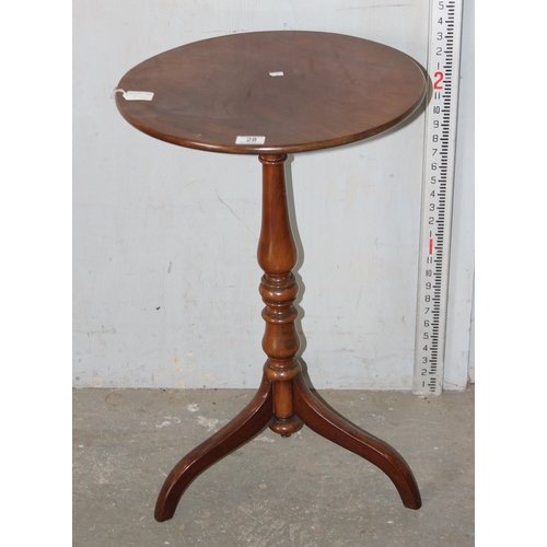 28 - Victorian mahogany pedestal table