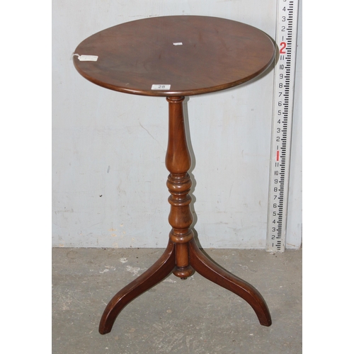 28 - Victorian mahogany pedestal table