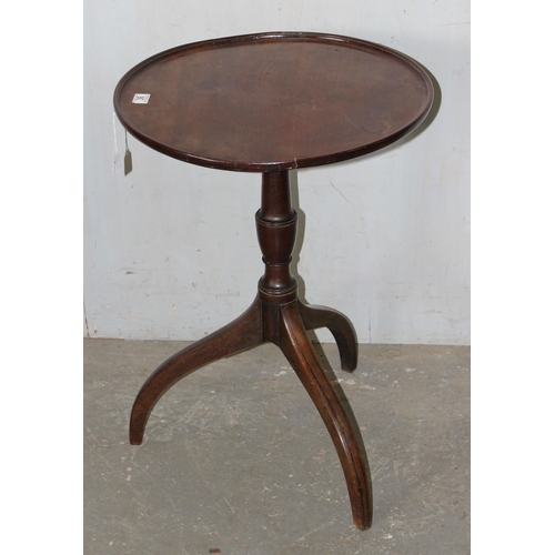 36 - Georgian mahogany tilt-top table