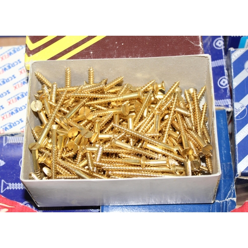 744 - Large qty of boxed screws, various sizes