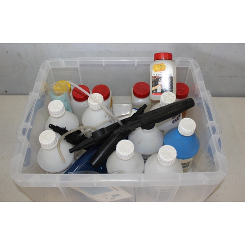 805 - 2 tubs of wallbrackets and hooks of various sizes and spray bottles and cleaning solutions