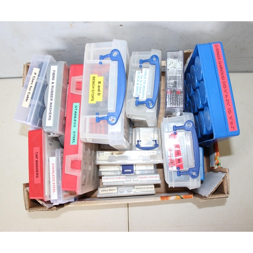 829 - 16 small plastic containers and various tool odds and fixings etc etc