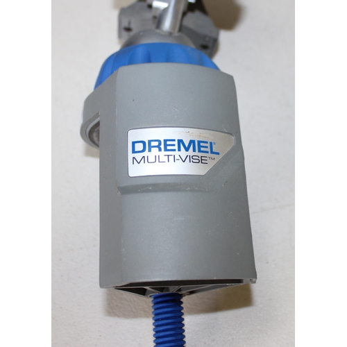 837 - Large qty of Dremel attachments, Dremel vice etc etc