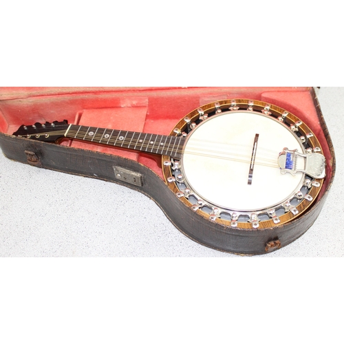 477 - A vintage Windsor zither 8-string banjolele Artiste No1, rosewood construction, the neck inlaid with... 