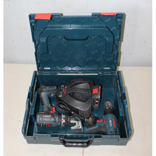 918 - 2 Bosch drills GSB 18-2-Li professional & GSB 18v B-EC, one battery and charger