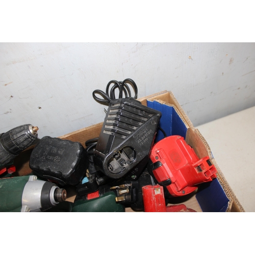 920 - Qty of Bosch power tools, with chargers etc