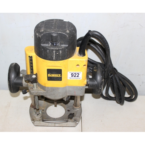 922 - Dewalt router DW626