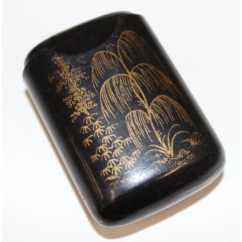 1602 - A small Japanese lacquer box, with gilt decoration, likely early 20th century