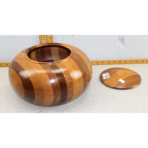 1762 - 1960’s large circular multi specimen striped wooden bowl with matching removable lid, and a large ci... 