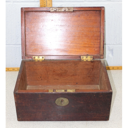 240 - An antique mahogany campaign box with recessed brass handle, named for Thomas Mason, likely early 19... 