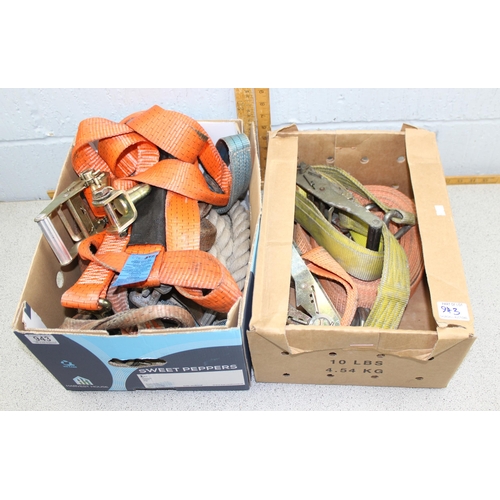 943 - 2 boxes of heavy duty ratchet straps and rope etc